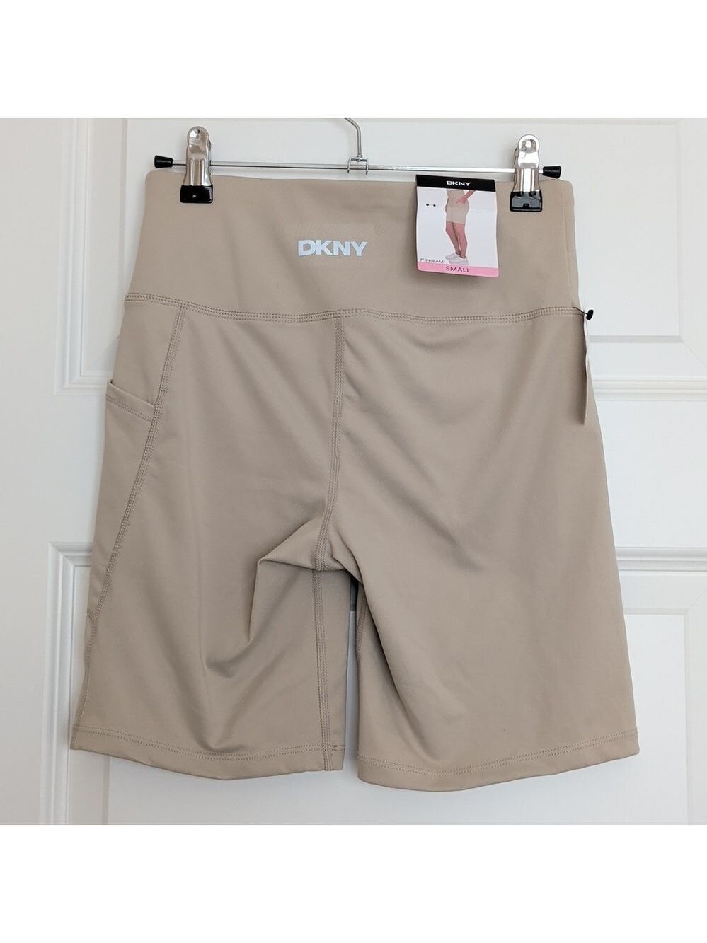 ✨Women's DKNY Beige Bike Short 7" Inseam Size XS, S